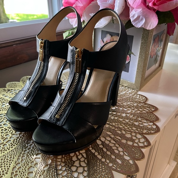 MICHAEL Michael Kors Black Heels with T-Strap - Picture 1 of 9